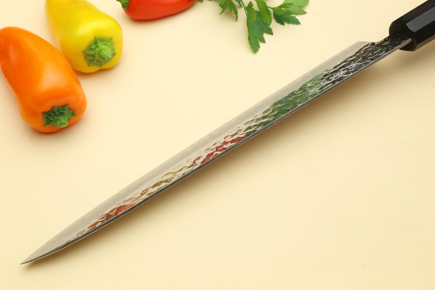 Yoshihiro VG10 46 Layers Hammered Damascus Sujihiki Japanese Slicer Knife (9.5" (240mm) Ambrosia Handle) - Imagen 6