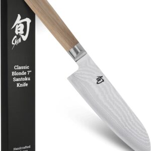 Shun Classic Blonde 7″ Santoku Knife, Handcrafted Japanese All Purpose Knife, VG-MAX Core with Damascus Stainless Steel Cladding, Pakkawood Handle, Versatile Japanese Cutting Tool